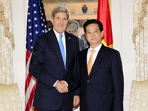 ທ່ານນາຍົກລັດຖະມົນຕີ ຫງວຽນເຕີນຢຸງ ພົບປະກັບລັດຖະມົນຕີ ການຕ່າງປະເທດອາເມລິກາ